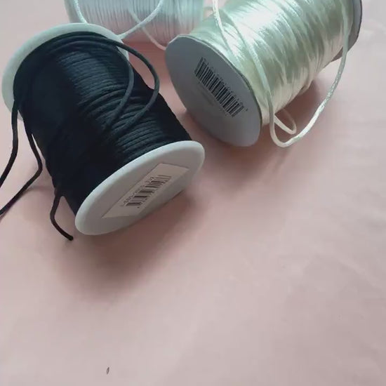 5m, 10m or 15m satin cord 2,5mm, in white, ivory oder black