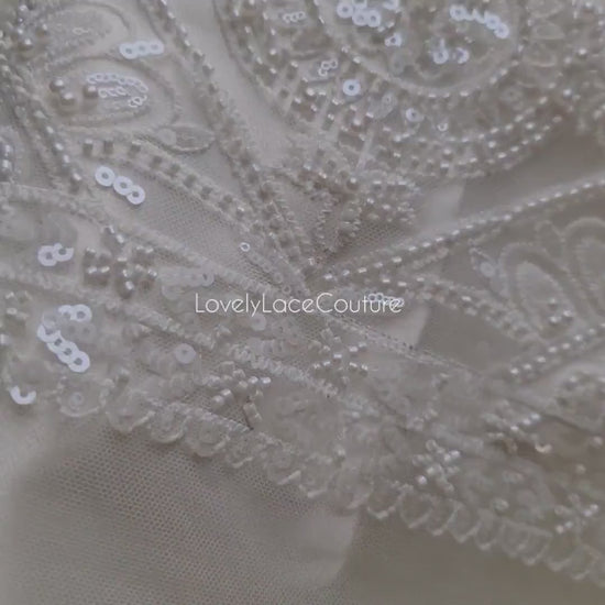 LL-1488, gorgeous bridal lace fabric with geometrical pattern, guipure lace per meter, lace fabric in off-white