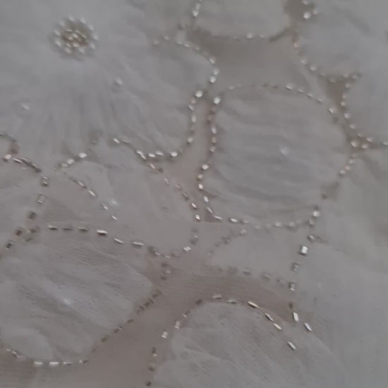 LL-1486, Wonderful bridal lace fabric with big flowers by yards or meters, 3D-Lace Fabric in off-white color