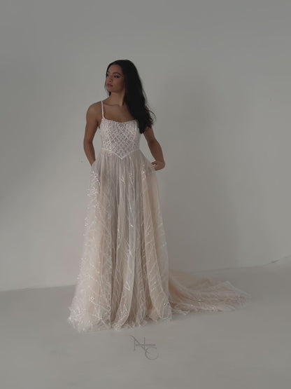 EMILY Dress - Unique a line weddingdress with long sleeves and wide skirt in champagne-pink / blush color